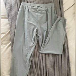 Like new Men’s Lululemon Surge Jogger